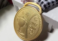 Stärke der Erstplatz- Metallkundenspezifische Sport-Medaillen-4mm mit Trophäen-Schalen-Muster