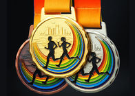 Marathonlaufen-Rennsport-Medaillen und Band-buntes Zink-Legierungs-Material