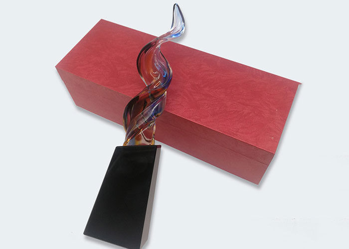 Übersichtliches Design farbige Glasur-Trophäen-Schalen-Schwarz-niedrige KristallInneneinrichtung